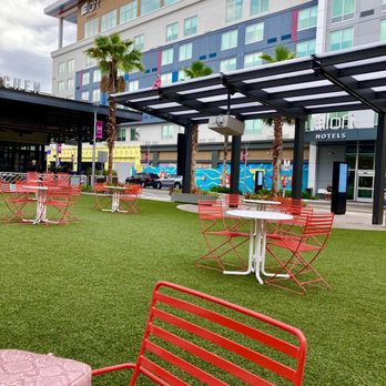 Kale Me Crazy - Courtyard in middle of Midtown with free Wi-Fi - Juice Bars & Smoothies Near Me - Tampa, Florida