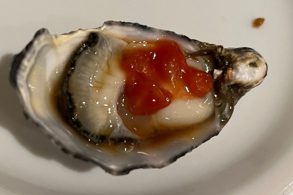 Oyster Room Umeda Herbis Ento