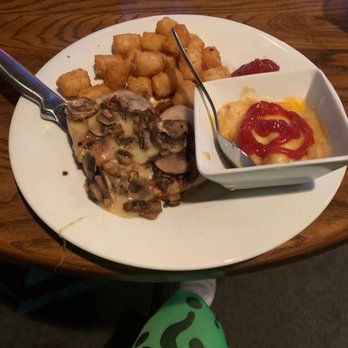 Hickory Tavern - American Near Me - Charlotte, North Carolina