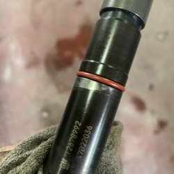 Larios Auto Repair - Fuel injector