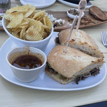 Malibu Brewing - Santa Fe short rib sandwich - Breweries Near Me - Malibu, California Malibu Brewing - Santa Fe short rib sandwich - Breweries Near Me - Malibu, California