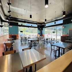 Poké Cleveland - Interior