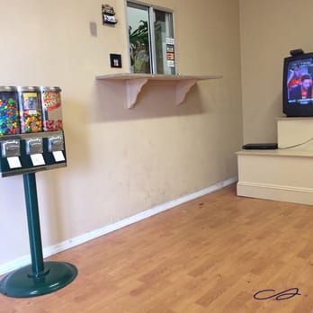 Absolute Auto Glass - waiting room (2) - Auto Glass Services Near Me - Sacramento, California