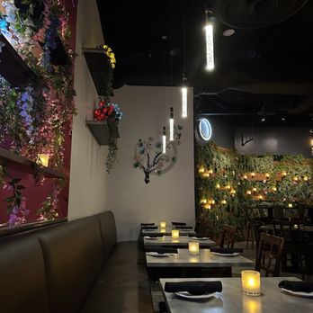 Society - Front of restaurant, dining area - Italian Near Me - Tempe, Arizona Society - Front of restaurant, dining area - Italian Near Me - Tempe, Arizona