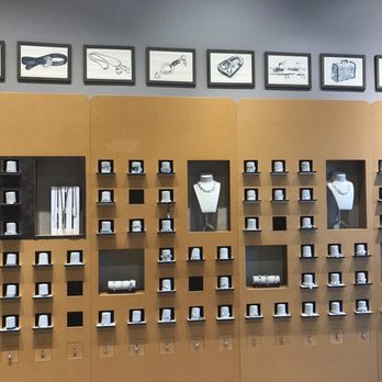 UNO de 50 - Watches Near Me - Palm Desert, California UNO de 50 - Watches Near Me - Palm Desert, California