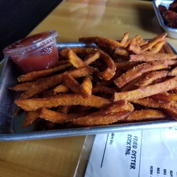 Lavaca Street Bar - Sweet potato fries - Sports Bars Near Me - Austin, Texas Lavaca Street Bar - Sweet potato fries - Sports Bars Near Me - Austin, Texas