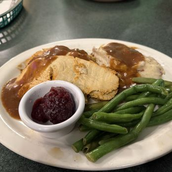 Metro Diner - Roasted Turkey Plate - American Near Me - Fredericksburg, Virginia