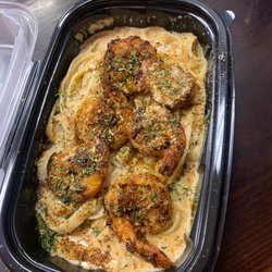 District fish & pasta house - Fettuccine Alfredo with grilled shrimp/ tied fish oh wow!! this place is recommended 5/5 a must try mouth watering delicious hot spot