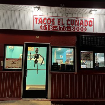 Tacos El Cuñado Bridge St - Outside - Mexican Near Me - Grand Rapids, Michigan Tacos El Cuñado Bridge St - Outside - Mexican Near Me - Grand Rapids, Michigan