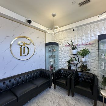 Happy 9 Lashes & Brows - Waiting area - Eyelash Service Near Me - Buena Park, California