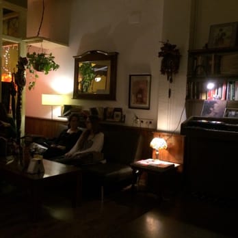 La Vitti - Esperando al cantante, hoy italiano!! - Spanish Near Me - Valencia, V