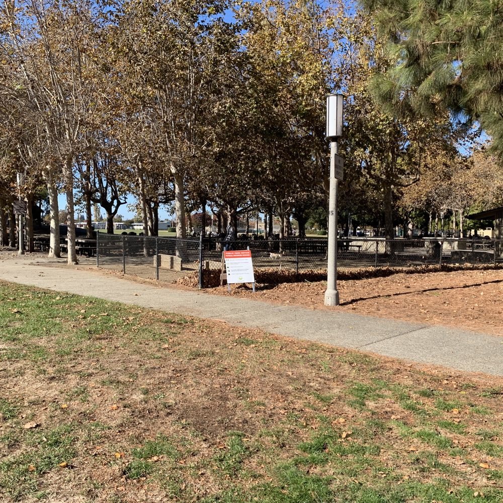 Lakewood Park - Parks Near Me - Sunnyvale, California