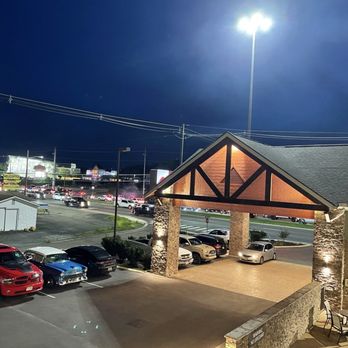 Best Western Plus Apple Valley Lodge - Hotels Near Me - Pigeon Forge, Tennessee Best Western Plus Apple Valley Lodge - Hotels Near Me - Pigeon Forge, Tennessee