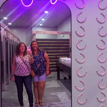 Joyland Live - Sarasota - Bathroom mirror - Dance Clubs Near Me - Sarasota, Florida