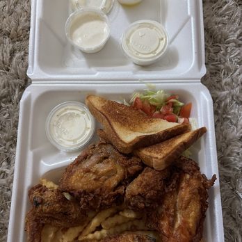 Frosty King - Chicken dinner basket - Fast Food Near Me - Buttonwillow, California Frosty King - Chicken dinner basket - Fast Food Near Me - Buttonwillow, California