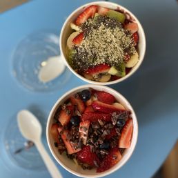 Customized regular size berry bowls