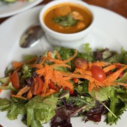 Big Sur Roadhouse - Tomato basil soup with salad