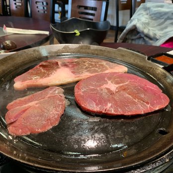 J BBQ - Kobe round steak on the top, and prime chuck roll steak on the bottom. - Barbeque Near Me - Los Angeles, California J BBQ - Kobe round steak on the top, and prime chuck roll steak on the bottom. - Barbeque Near Me - Los Angeles, California