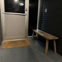 Salt Spa Salon Cafe - The very cold vestibule you wait in up until your service