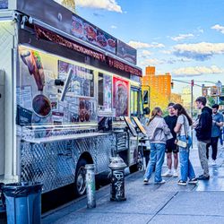 Birria-Landia - Birria taco truck