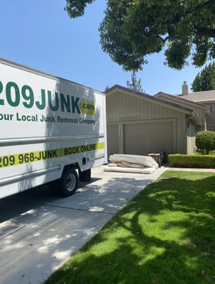 Got Junk? Call Us! -209-841-9500 - If you're looking for the best junk removal service near you in Modesto, CA, look no further than 209JUNK! Serving Modesto and the surrounding 10-mile radius, 209JUNK offers fast, affordable, and professional junk removal solutions. Our services include residential and commercial junk removal, appliance removal, furniture removal, yard waste disposal, electronics recycling, mattress removal, hot tub disposal, and construction debris removal. We also handle full estate cleanouts, garage cleanouts, and hoarder cleanups.
Contact Junk Removal Services - 209-841-9500 today for same-day or next-day service and let us help you clear out your space with ease! Got Junk? Call Us! -209-841-9500 - If you're looking for the best junk removal service near you in Modesto, CA, look no further than 209JUNK! Serving Modesto and the surrounding 10-mile radius, 209JUNK offers fast, affordable, and professional junk removal solutions. Our services include residential and commercial junk removal, appliance removal, furniture removal, yard waste disposal, electronics recycling, mattress removal, hot tub disposal, and construction debris removal. We also handle full estate cleanouts, garage cleanouts, and hoarder cleanups.
Contact Junk Removal Services - 209-841-9500 today for same-day or next-day service and let us help you clear out your space with ease!