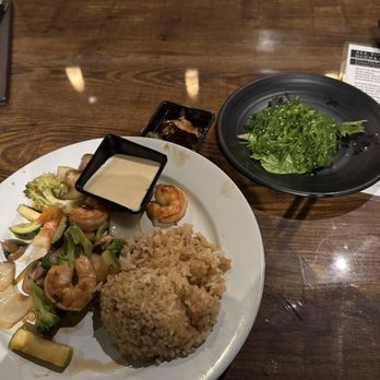 Pisces Sushi - Hamachi fried rice and seaweed salad - Sushi Bars Near Me - Charlotte, North Carolina Pisces Sushi - Hamachi fried rice and seaweed salad - Sushi Bars Near Me - Charlotte, North Carolina