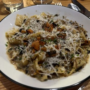 Odd Duck - Goat ragu - American Near Me - Austin, Texas