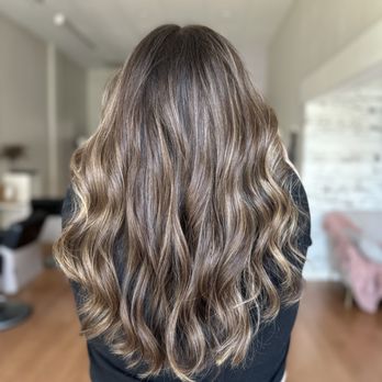 Annabelle Rose Beauty - Full head of blended highlights - Hair Stylists Near Me - Hayward, California Annabelle Rose Beauty - Full head of blended highlights - Hair Stylists Near Me - Hayward, California