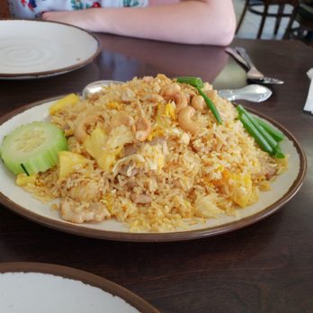 Happy Thai Restaurant - Pineapple fried rice - Thai Near Me - Long Beach, California Happy Thai Restaurant - Pineapple fried rice - Thai Near Me - Long Beach, California
