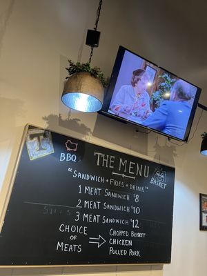 Fainmous BBQ by null