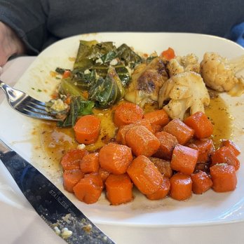 Elijah’s Restaurant and Bakery - Stuffed cabbage, candied carrots and roasted cauliflower - New American Near Me - Fort Wayne, Indiana
