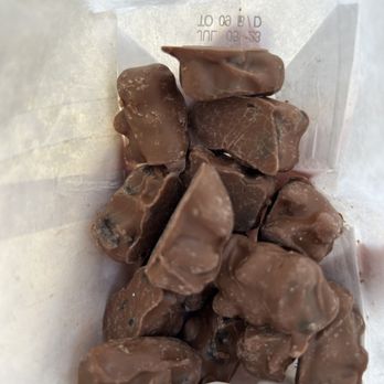 San Jose Candy Kitchen - Chocolate covered gummy bears - Ice Cream & Frozen Yogurt Near Me - San Jose, California San Jose Candy Kitchen - Chocolate covered gummy bears - Ice Cream & Frozen Yogurt Near Me - San Jose, California