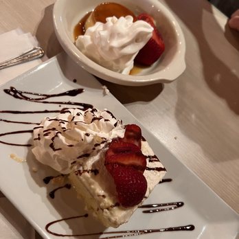 Las Chelitas - MEXICAN FLAN & TRES LECHES CAKE - Mexican Near Me - Brooklyn, New York