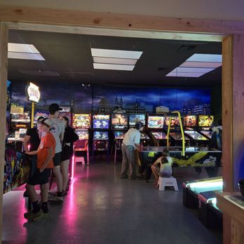 Das Flipperhaus - Arcades Near Me - Rocklin, California