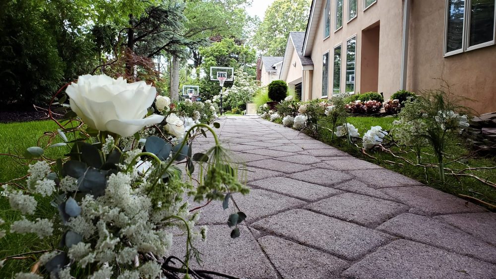 WILDFLOWERS Updated May 2024 10 Photos & 22 Reviews 2 Sylvan Ave