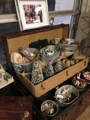 White's Mercantile 12 South by null