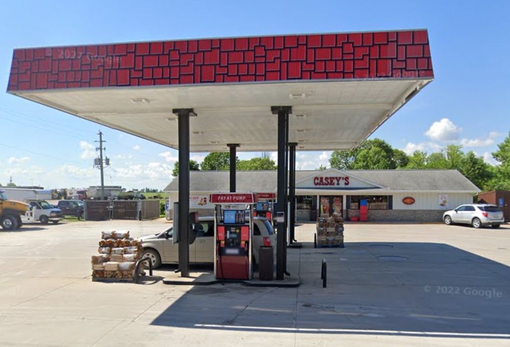 CASEY’S Updated September 2024 319 E Hwy 3, Goldfield, Iowa Pizza