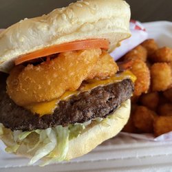 Basecamp Grill - Western burger