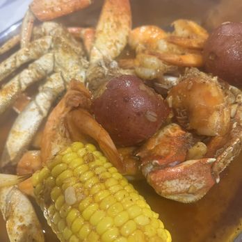 The Seafood King - Dungeness Crab claws and Shrimp No Head - Seafood Near Me - Homewood, Alabama