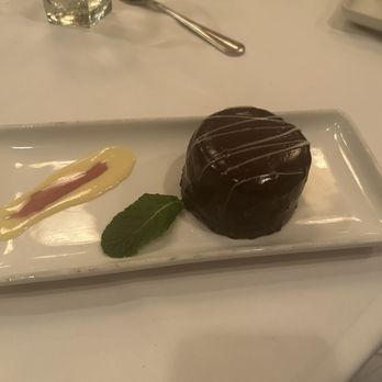 Hyde Park Prime Steakhouse - Flourless Chocolate Torte - Steakhouses Near Me - Dublin, Ohio Hyde Park Prime Steakhouse - Flourless Chocolate Torte - Steakhouses Near Me - Dublin, Ohio