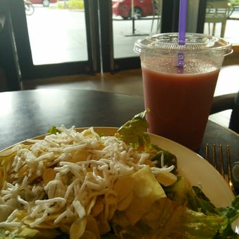 The Coffee Bean & Tea Leaf - Coffee Bean & Tea Leaf Chinese Chicken Salad + Pink Guava Juice - Coffee & Tea Near Me - Makati, NCR