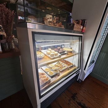HI Pie Bakery + Cafe - Food display - Bakeries Near Me - Haleiwa, Hawaii HI Pie Bakery + Cafe - Food display - Bakeries Near Me - Haleiwa, Hawaii
