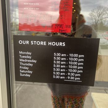 Starbucks - Coffee & Tea Near Me - Niagara Falls, New York Starbucks - Coffee & Tea Near Me - Niagara Falls, New York