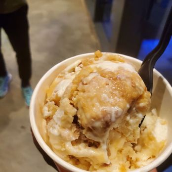 Salt & Straw - Doughnut with Guava and Cheesecake - Ice Cream & Frozen Yogurt Near Me - Miami, Florida Salt & Straw - Doughnut with Guava and Cheesecake - Ice Cream & Frozen Yogurt Near Me - Miami, Florida