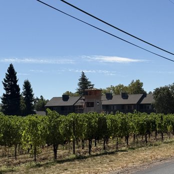 Senza Hotel - tower construction blocks your view from the back patio - Hotels Near Me - Napa, California