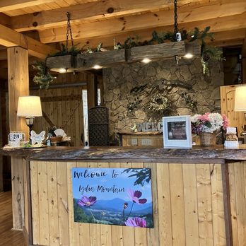 Lydia Mountain Lodge & Log Cabins - Lobby of lodge - Hotels Near Me - Stanardsville, Virginia Lydia Mountain Lodge & Log Cabins - Lobby of lodge - Hotels Near Me - Stanardsville, Virginia
