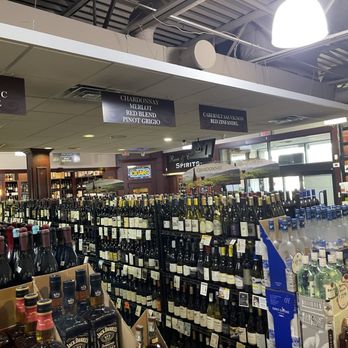 Wine Palace - Wine aisle - Beer, Wine & Spirits Near Me - Livonia, Michigan Wine Palace - Wine aisle - Beer, Wine & Spirits Near Me - Livonia, Michigan