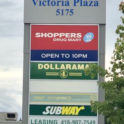 Shoppers Drug Mart - Shopping center signage