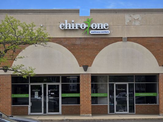 Chiro One Wellness Center, 41 Huntington Ln, Wheeling, IL