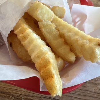 Super Burger Drive In - The fries were crispy on the outside and soft inside ,  they don't taste frozen but if they are , I can't tell - New American Near Me - Gilroy, California